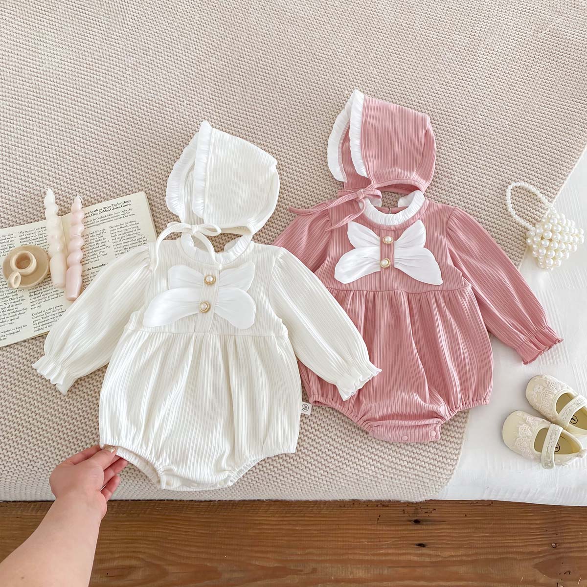 Autumn  Baby Romper with Hat B - огляд і ціна Baby Clothing Display Stand